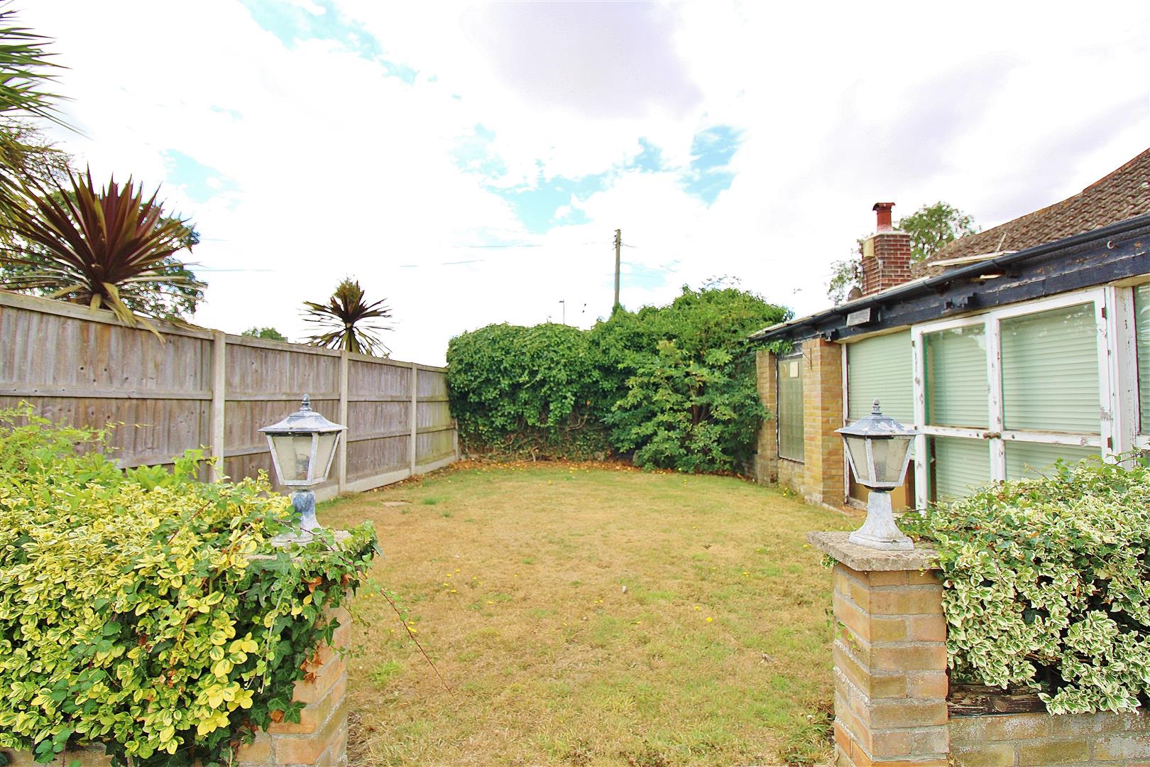 Frinton Road, Kirby Cross, FrintonOnSea Sheen's